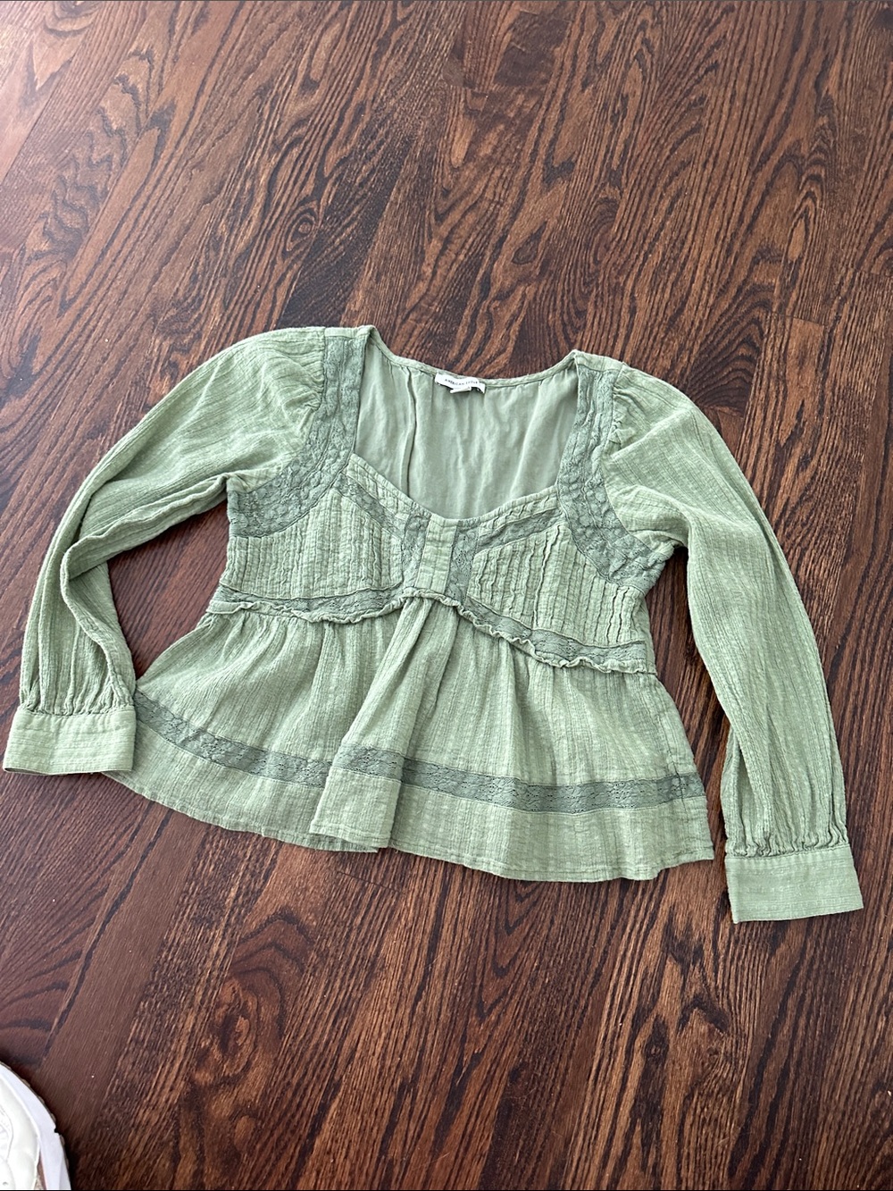 Light Green Peasant-Style Long Sleeve Top XS